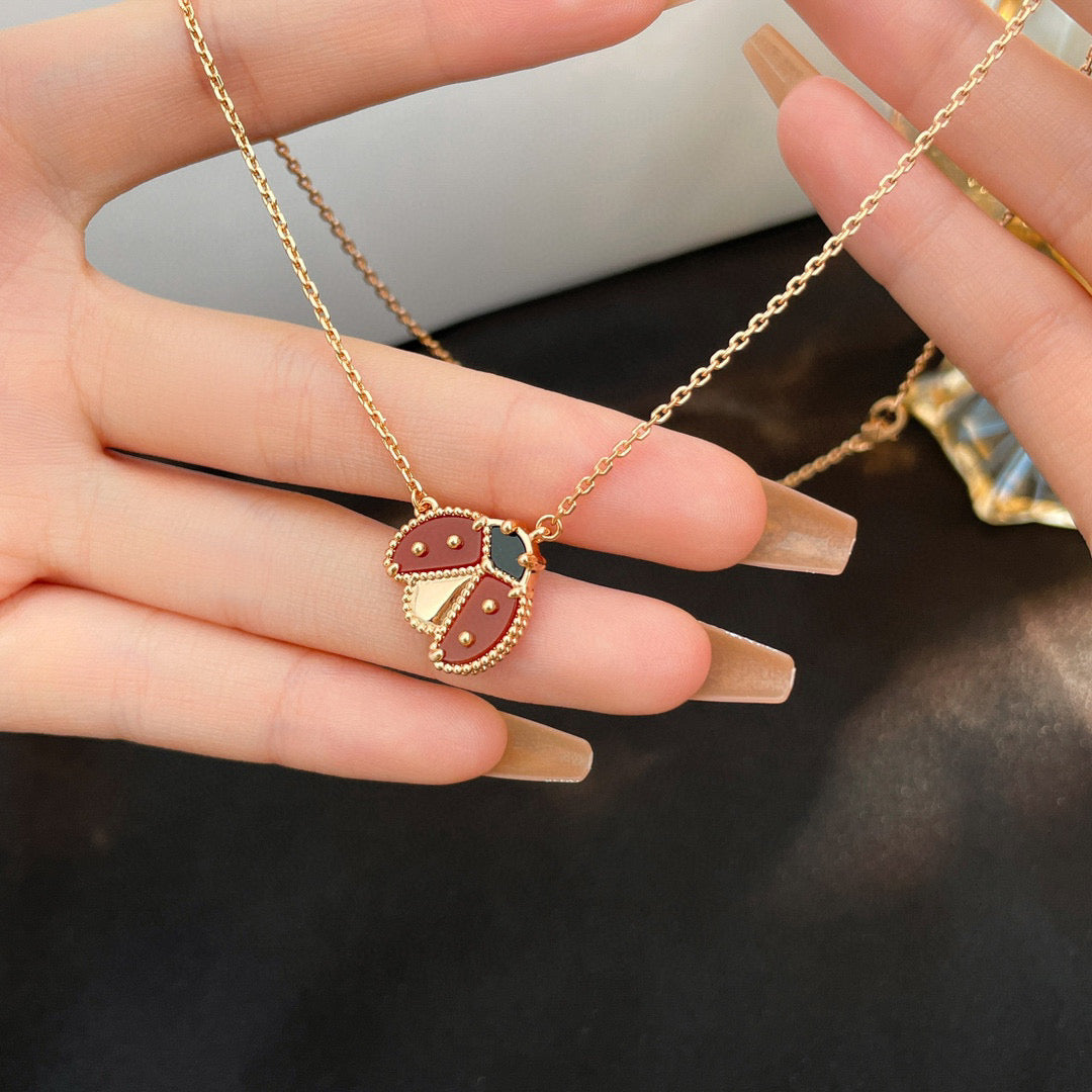[Amore]LUCKY  CARNELIANS LADYBUG NECKLACE