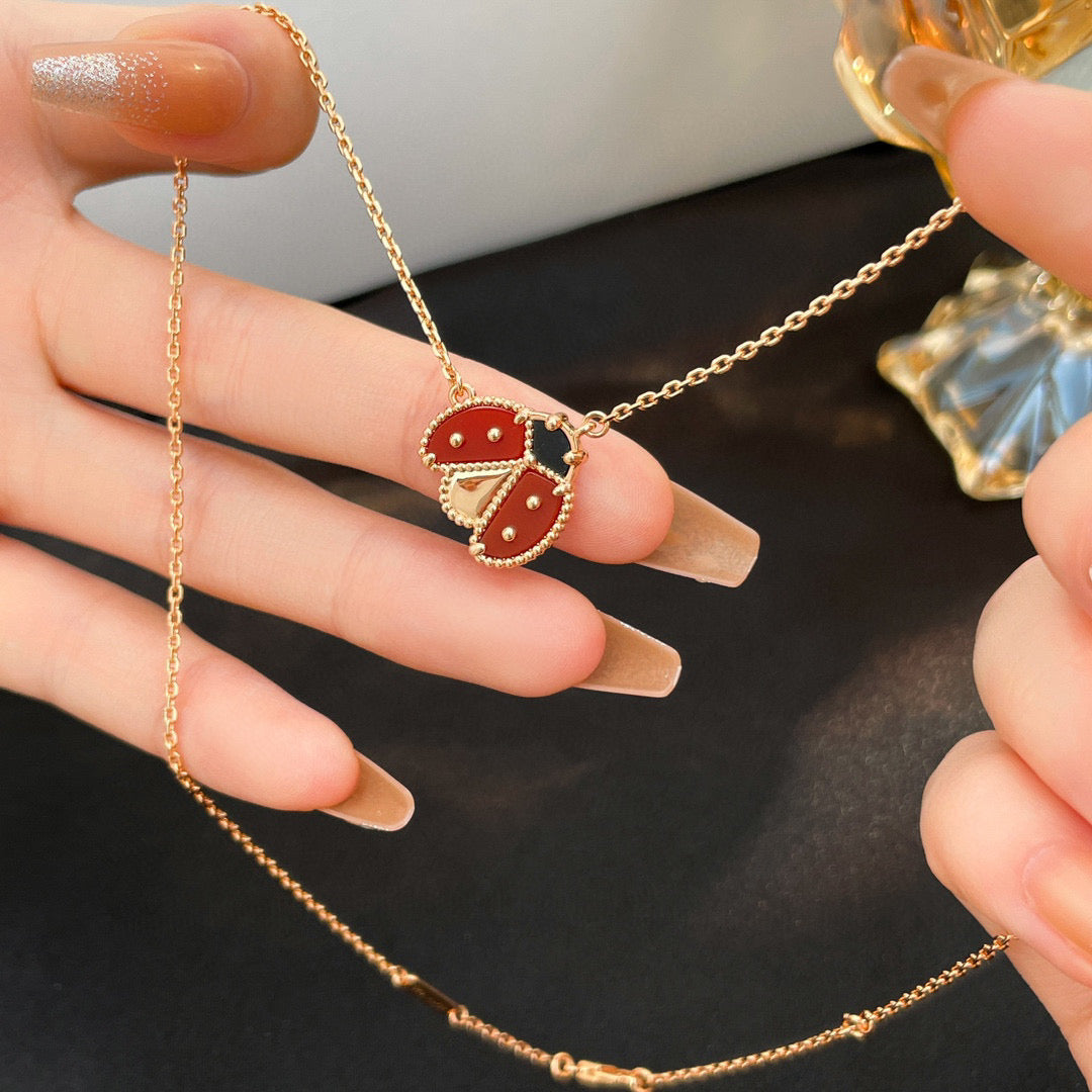 [Amore]LUCKY  CARNELIANS LADYBUG NECKLACE