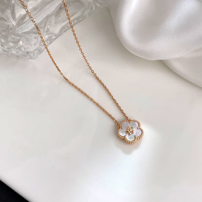 [Amore]LUCKY  WHITE MOP  PLUM BLOSSOM NECKLACE