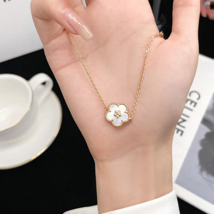 [Amore]LUCKY WHITE MOP PLUM BLOSSOM  BRACELET
