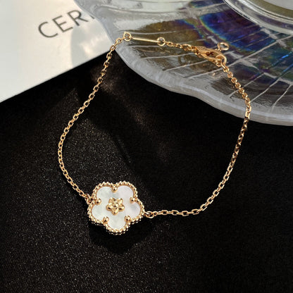 [Amore]LUCKY WHITE MOP PLUM BLOSSOM  BRACELET