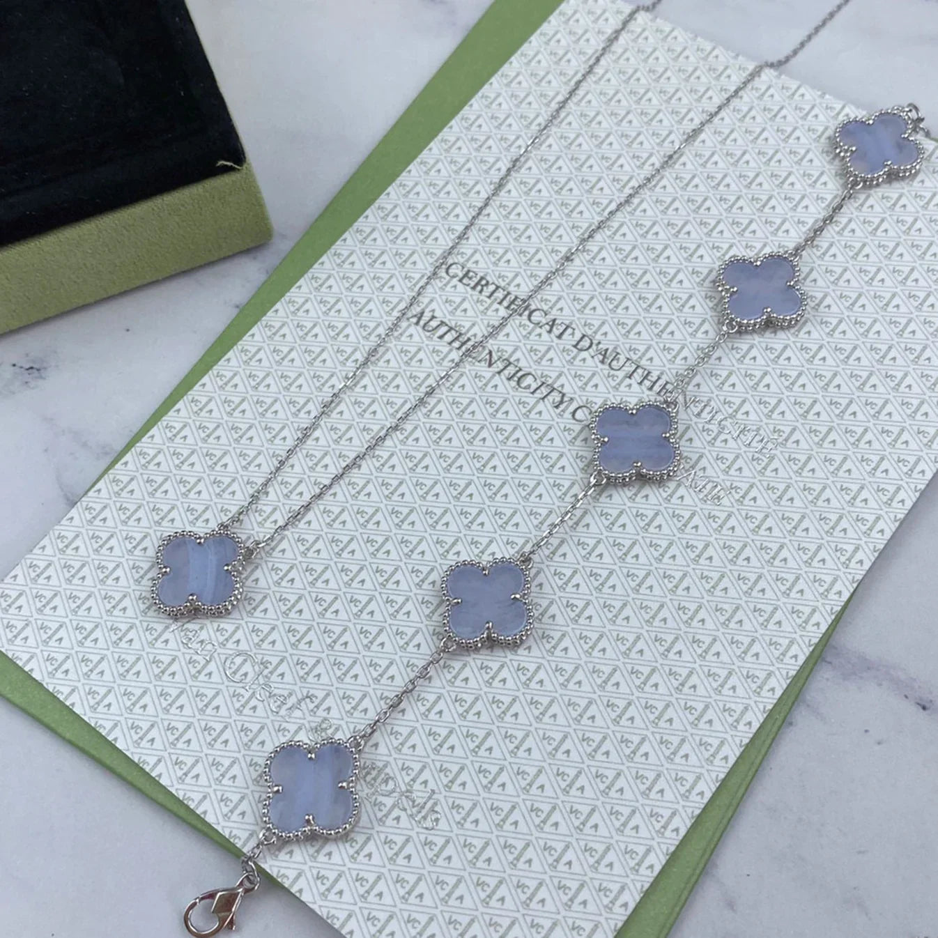 [Amore] CLOVER 5 MOTIF PURPLE CHALCEDONY BRACELET COLLECTION