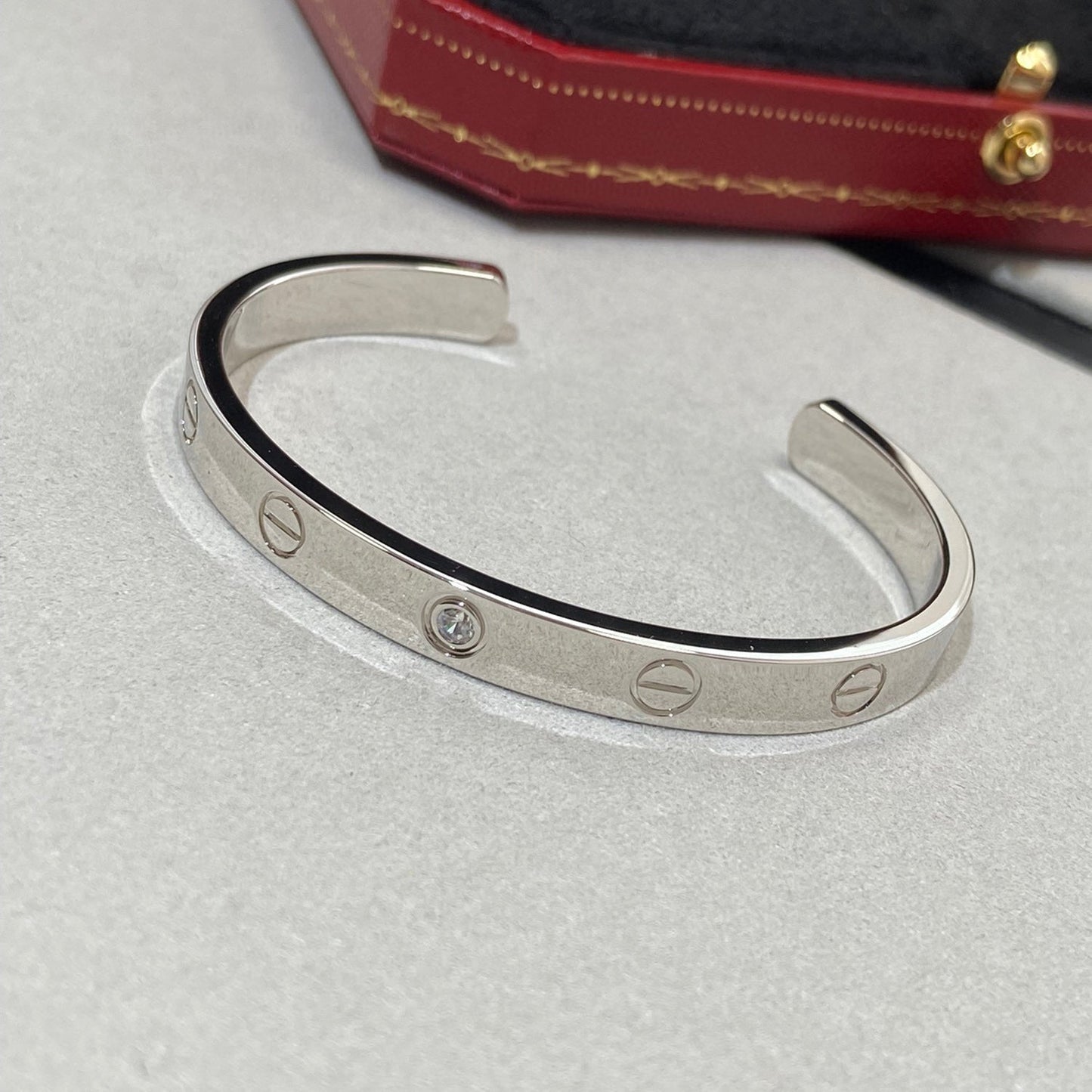 [Amore]LOVE BRACELET 6.1MM 1 DIAMOND OPEN CUFF