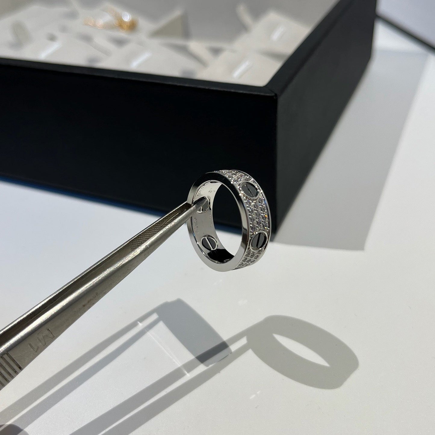 [Amore]LOVE RING 5.5MM DIAMONDS PAVED CERAMIC