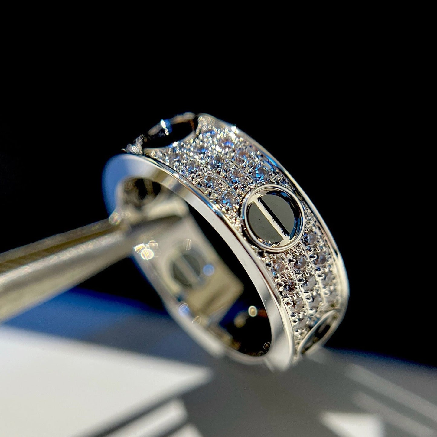 [Amore]LOVE RING 5.5MM DIAMONDS PAVED CERAMIC