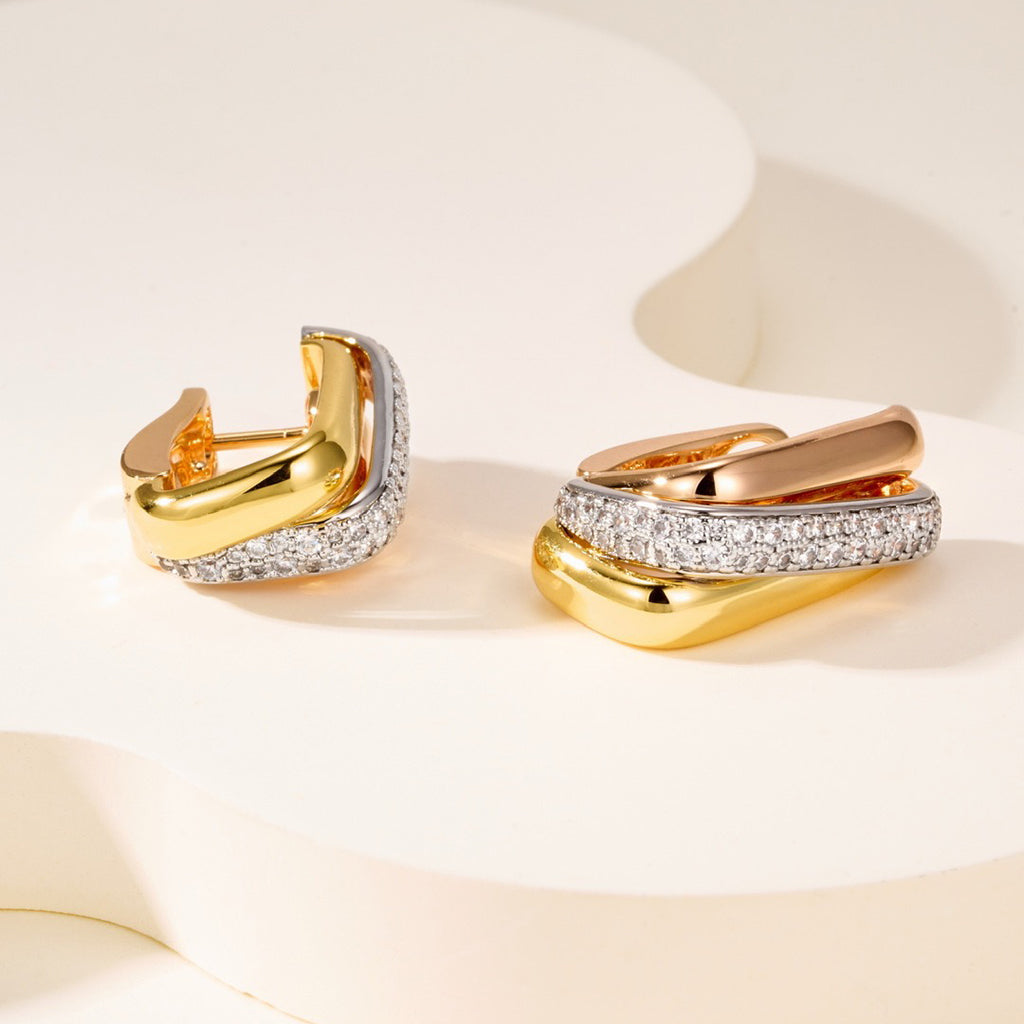 [Amore]TRINITY HALF DIAMOND  CUSHION EARRINGS
