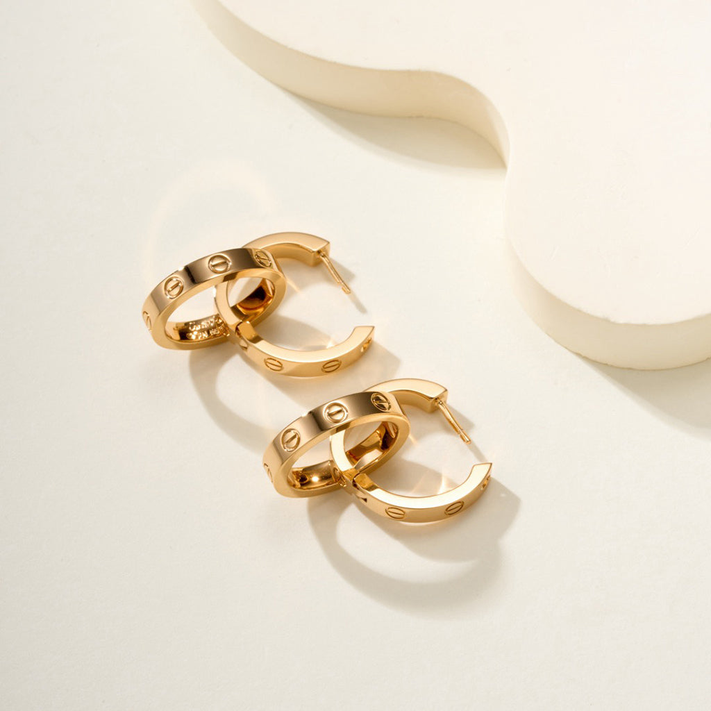 [Amore]LOVE 3.3MM DANGLE HALF DIAMOND EARRINGS