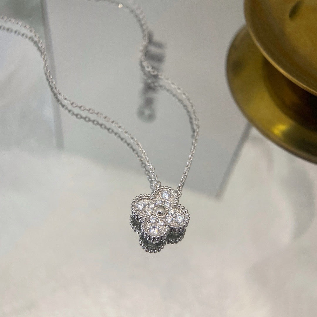 [Amore]CLOVER 15MM DIAMOND SINGLE FLOWER NECKLACE