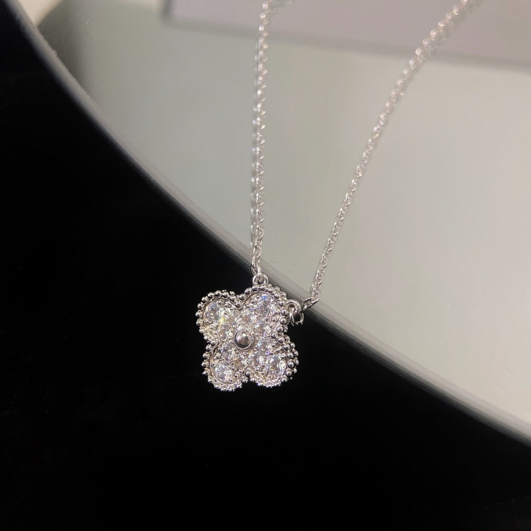 [Amore]CLOVER 15MM DIAMOND SINGLE FLOWER NECKLACE