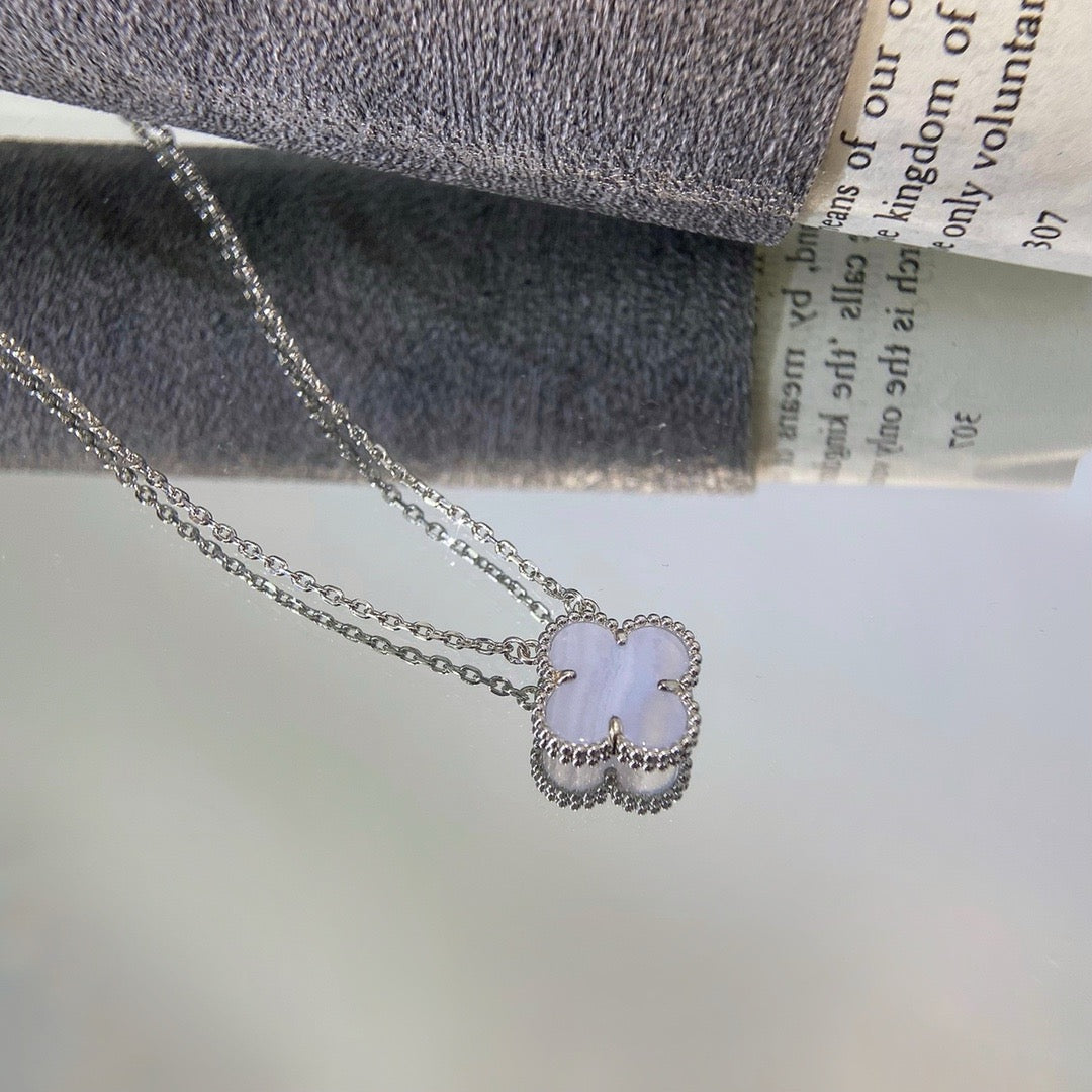 [Amore]CLOVER 15MM BLUE CHALCEDONY NECKLACE SILVER