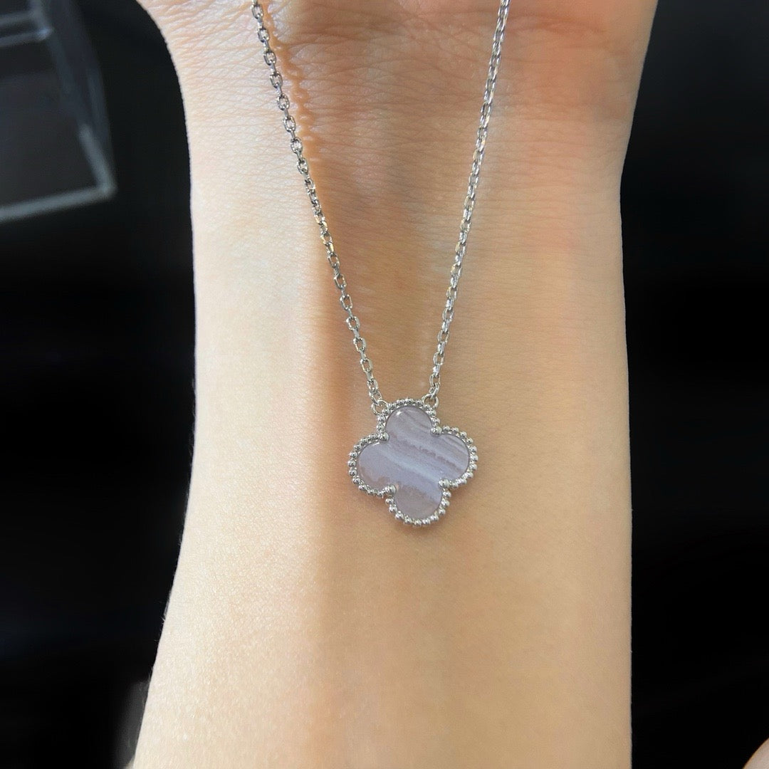 [Amore]CLOVER 15MM BLUE CHALCEDONY NECKLACE SILVER