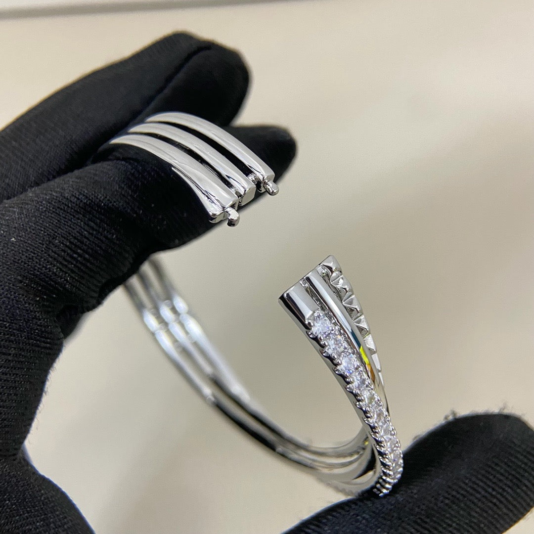 [Amore]ETINCELLE HALF-PAVED DIAMOND BRACELET
