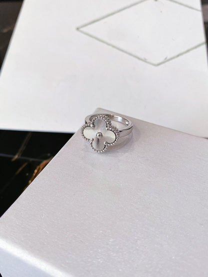 [Amore]CLOVER SILVER RING