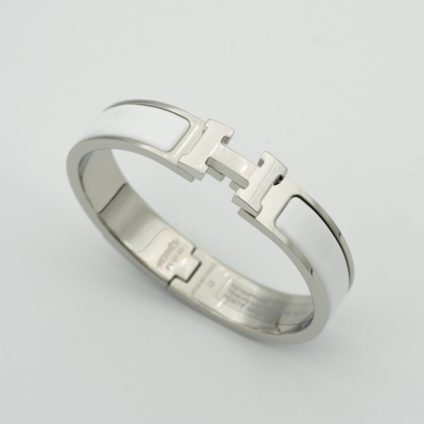 [Amore]H WHITE BRACELET