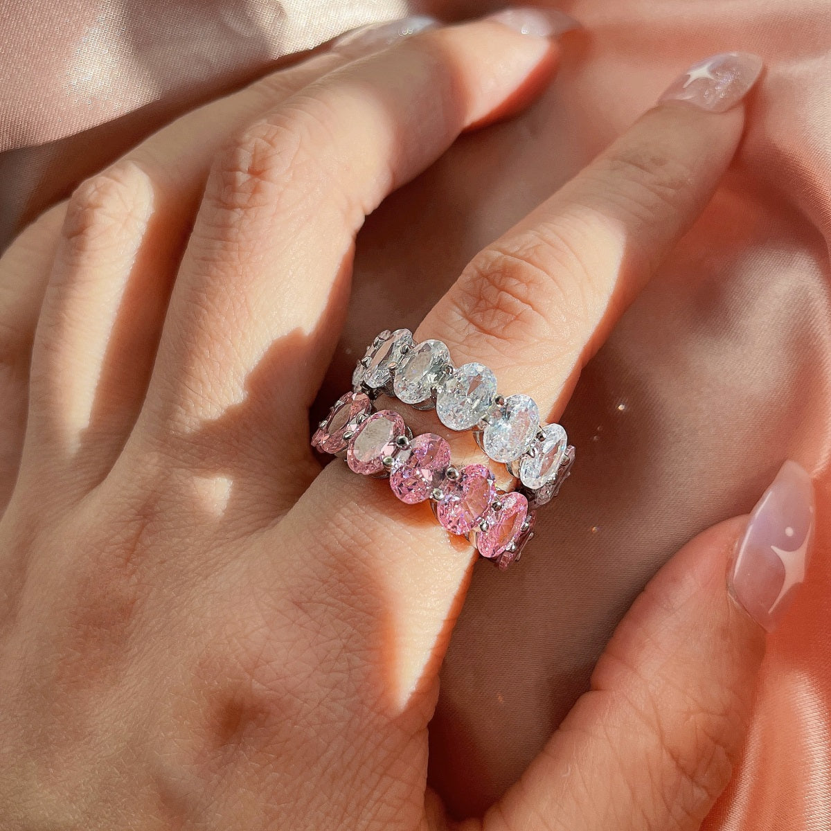 [Amore]Dainty Elongated Cushion Cut Tennis Ring