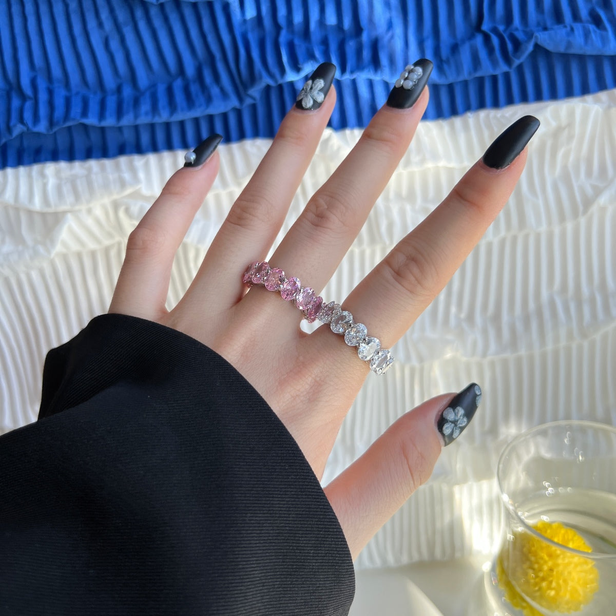 [Amore]Dainty Elongated Cushion Cut Tennis Ring