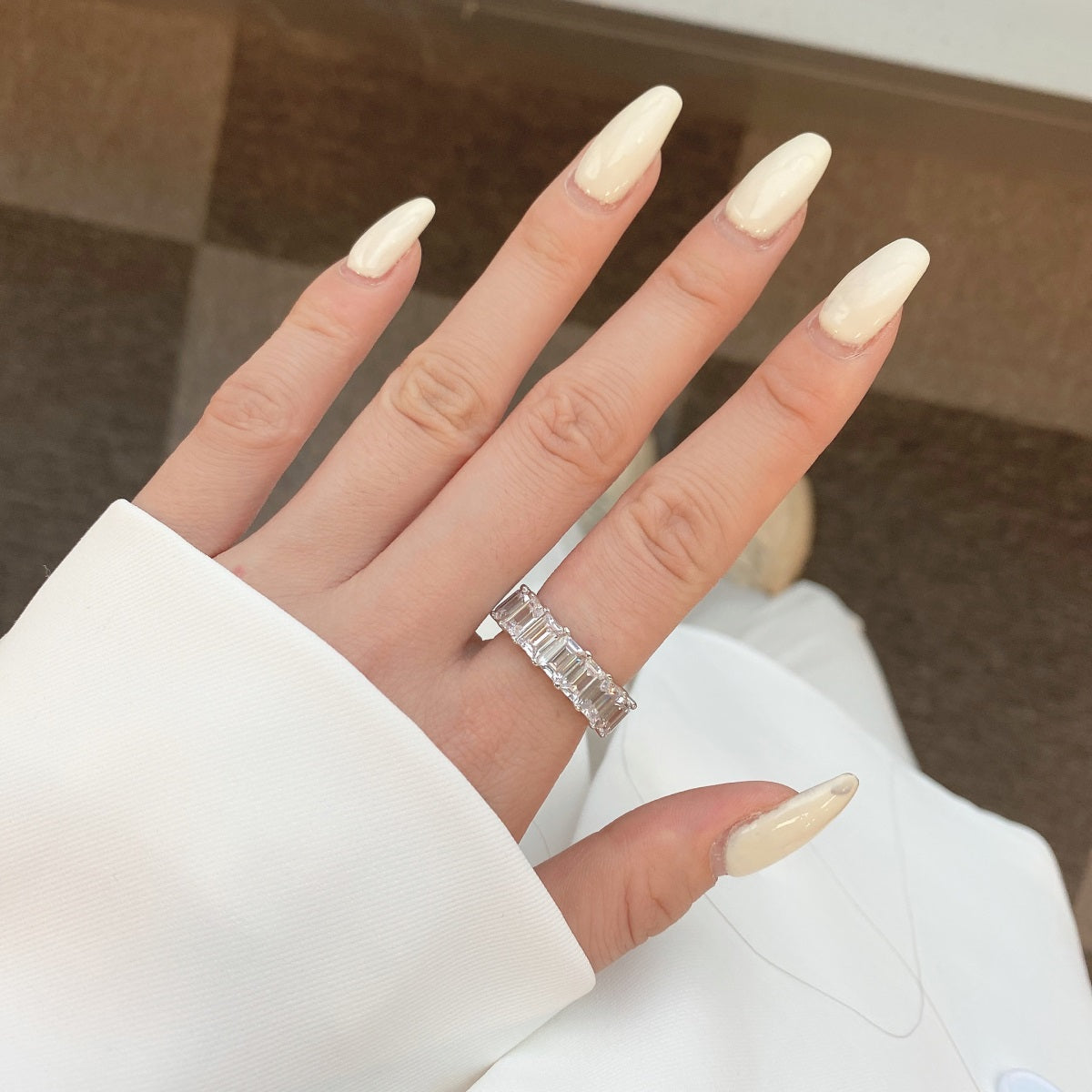 [Amore]0.75 Carat Elegant Emerald Cut Tennis Ring
