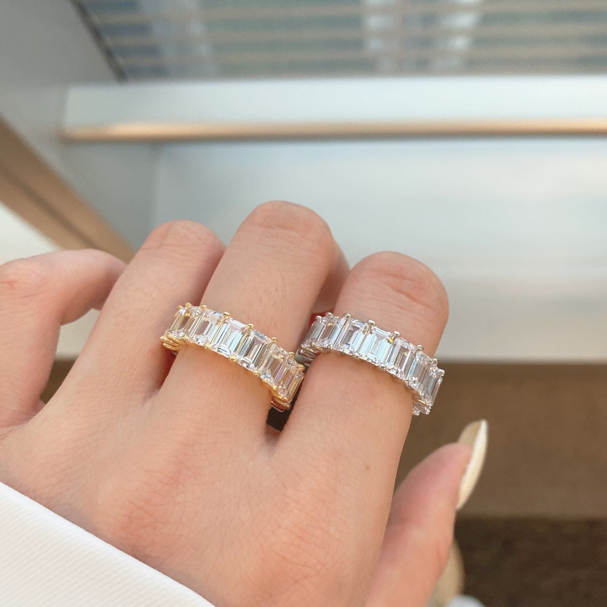 [Amore]0.75 Carat Elegant Emerald Cut Tennis Ring
