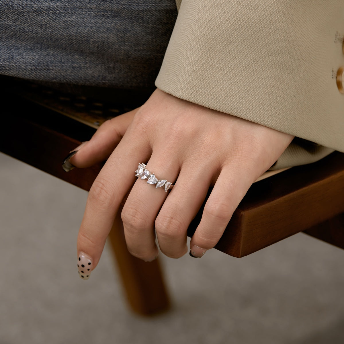 [Amore]Delicate Multi Cut Ring