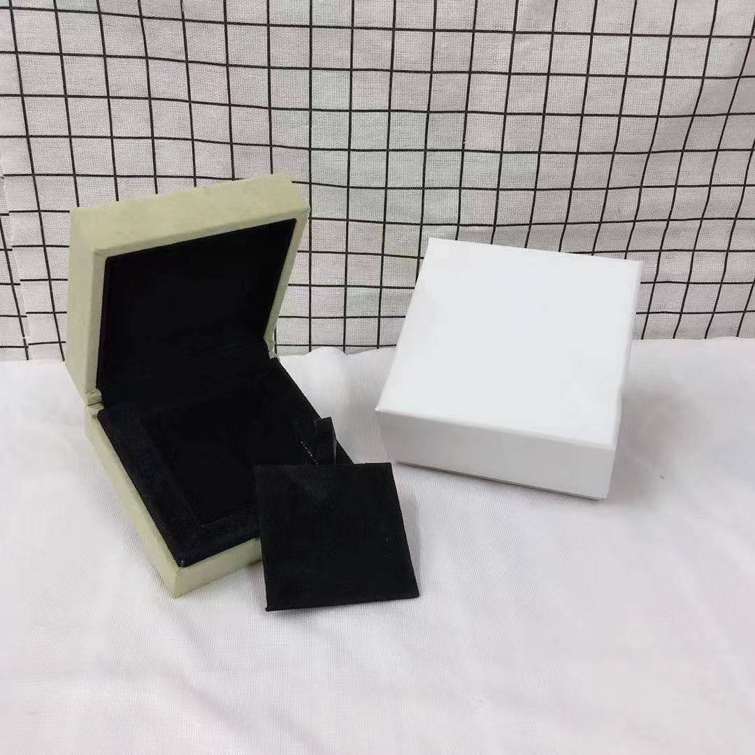 [Amore] VA CLOVER BOX GIFT BAG