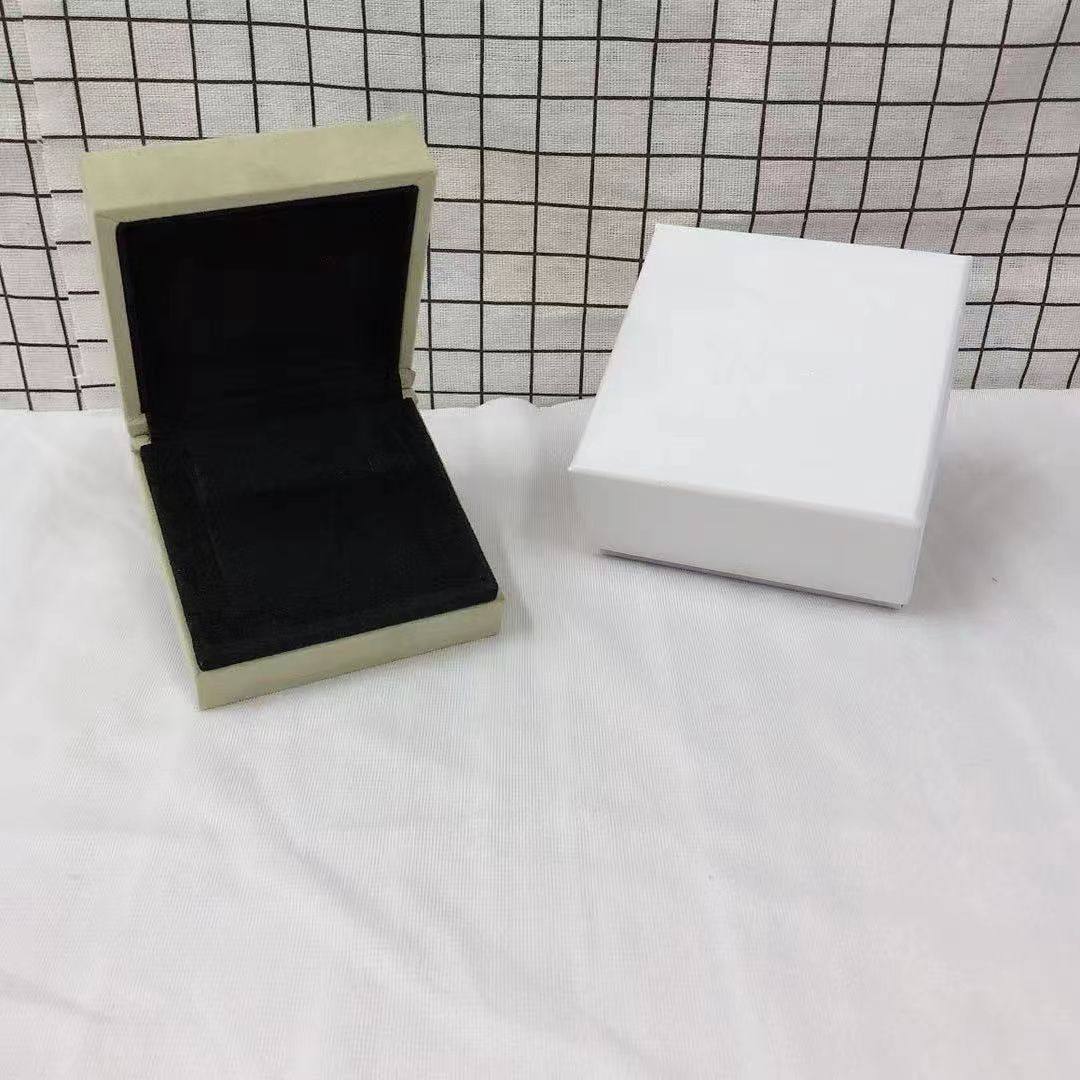 [Amore] VA CLOVER BOX GIFT BAG