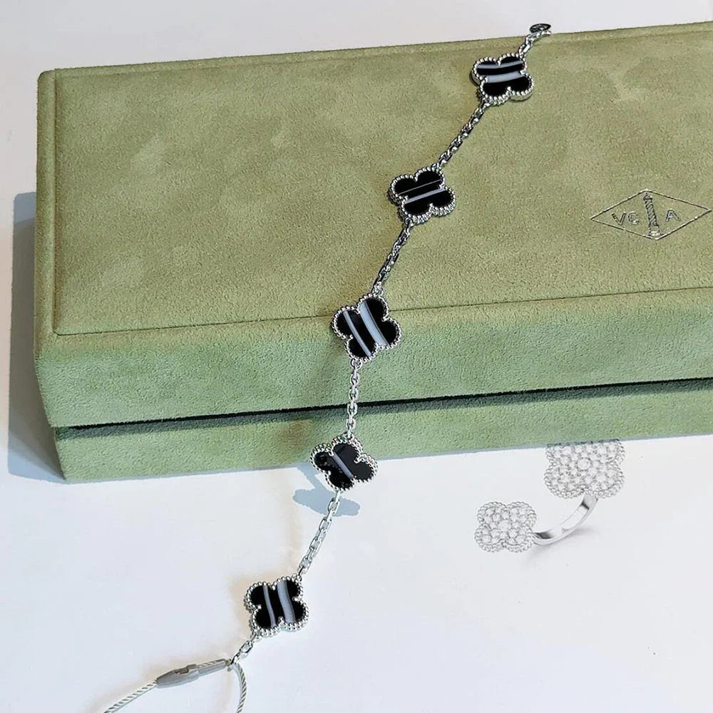 [Amore] CLOVER 5 MOTIF PULSAR STONE BRACELET COLLECTION