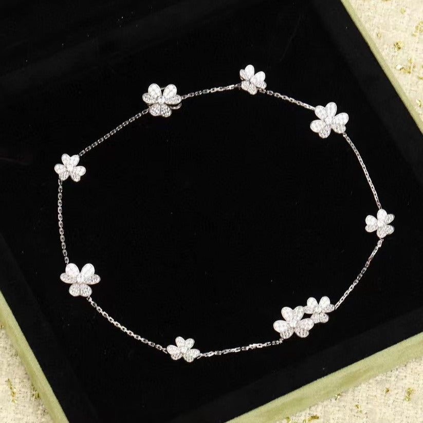 [Amore]FRIVOLE SILVER 9 FLOWERS NECKLACE