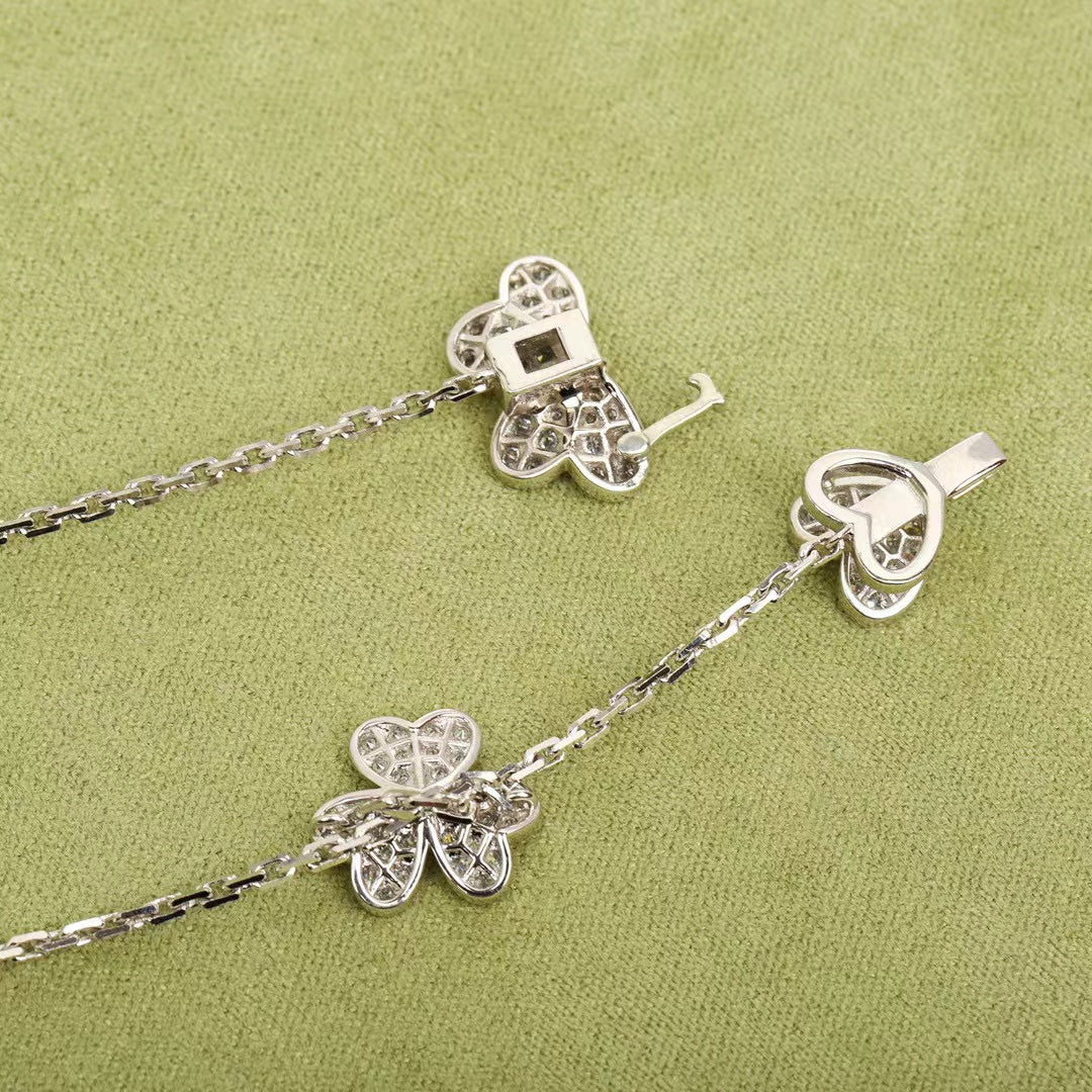 [Amore]FRIVOLE SILVER 9 FLOWERS NECKLACE