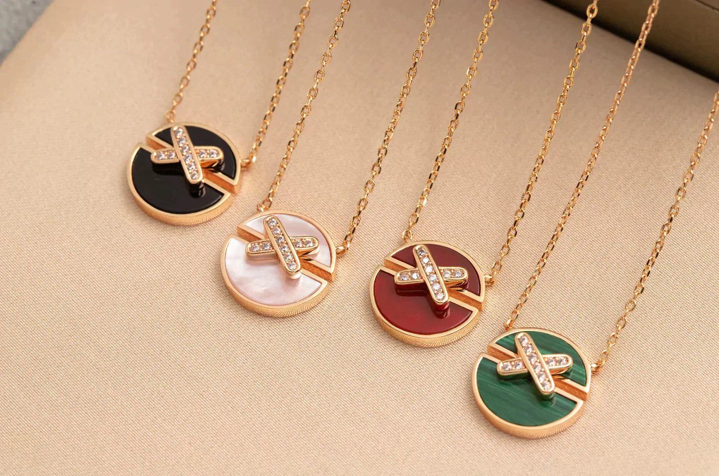 [Amore]JEUX DE ROSE GOLD DIAMOND NECKLACE