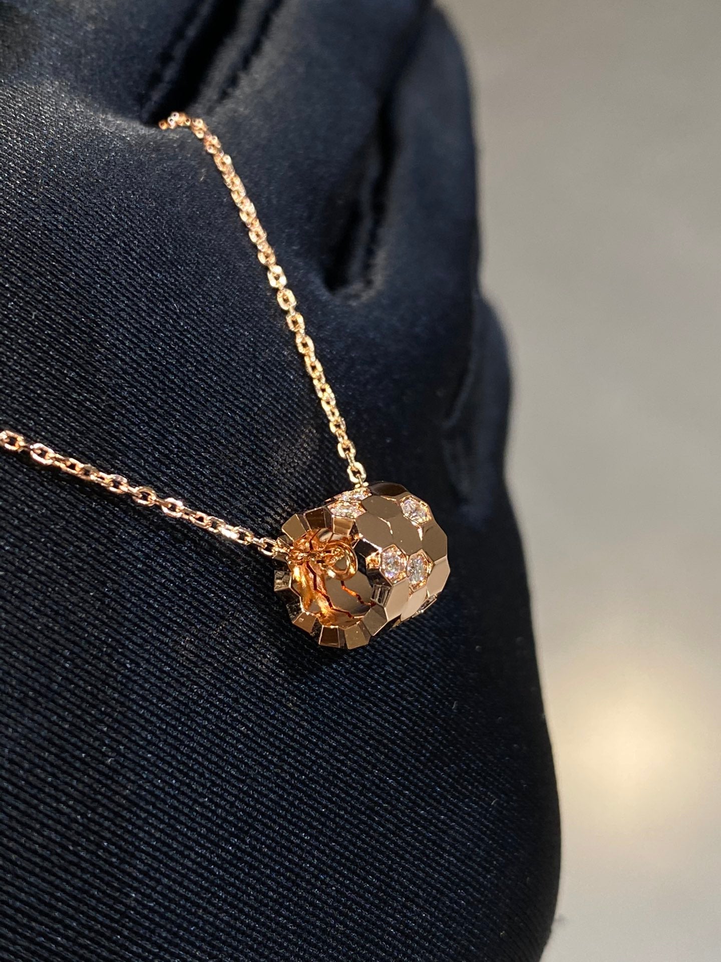 [Amore]BEE LOVE DIAMOND NECKLACE