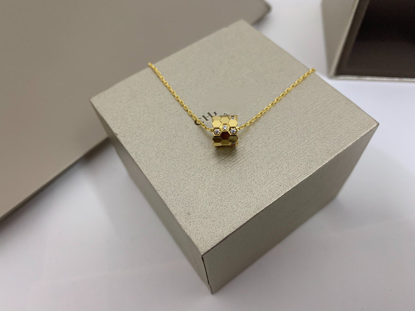 [Amore]BEE LOVE DIAMOND NECKLACE