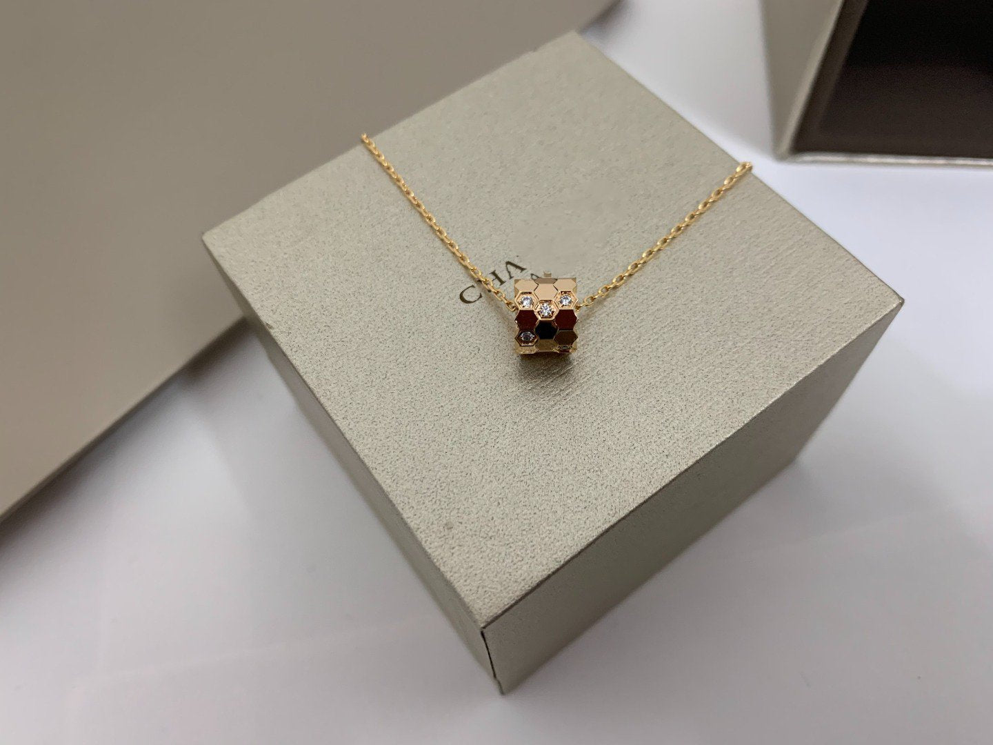 [Amore]BEE LOVE DIAMOND NECKLACE