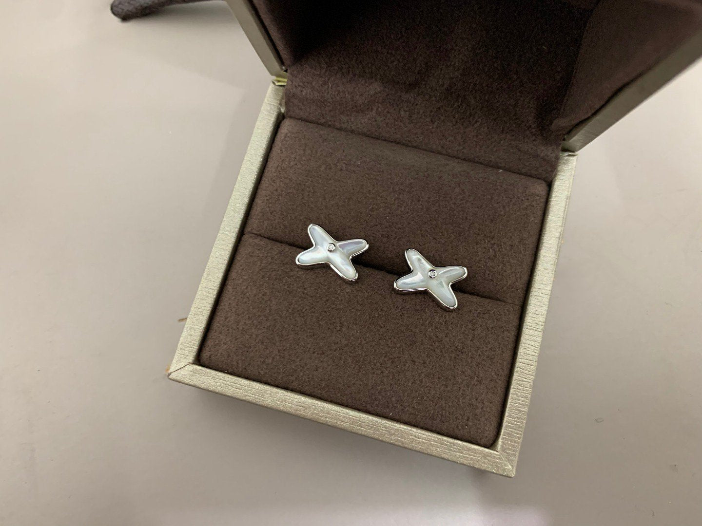 [Amore]JEUX DE WHITE MOP SILVER DIAMOND EARRINGS