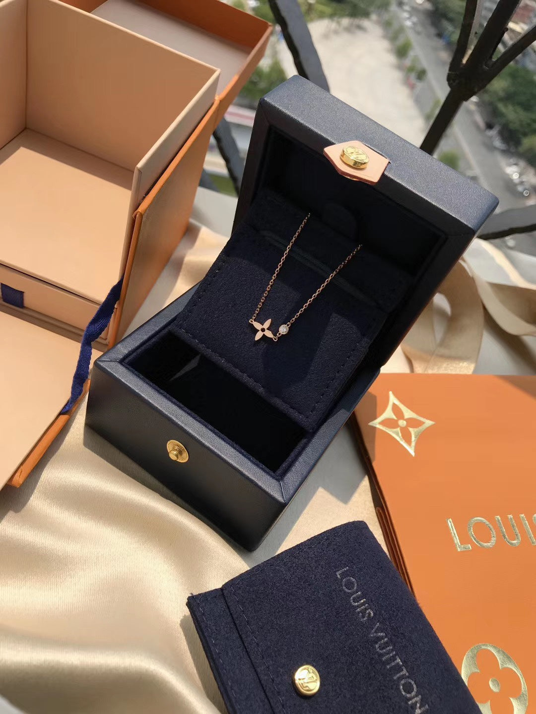 [Amore]BLOSSOM PENDANT PINK GOLD AND DIAMOND