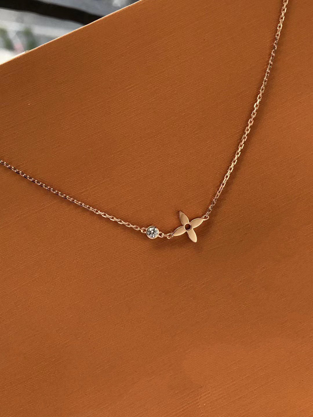 [Amore]BLOSSOM PENDANT PINK GOLD AND DIAMOND