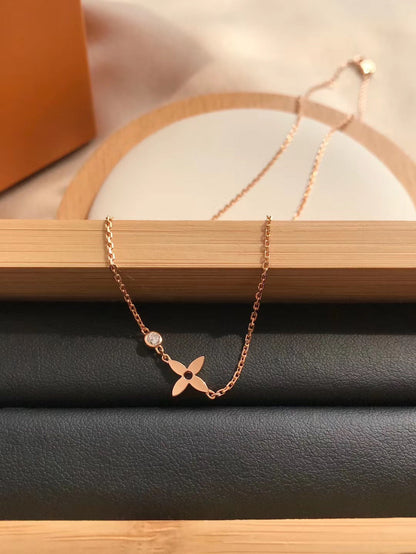 [Amore]BLOSSOM PENDANT PINK GOLD AND DIAMOND