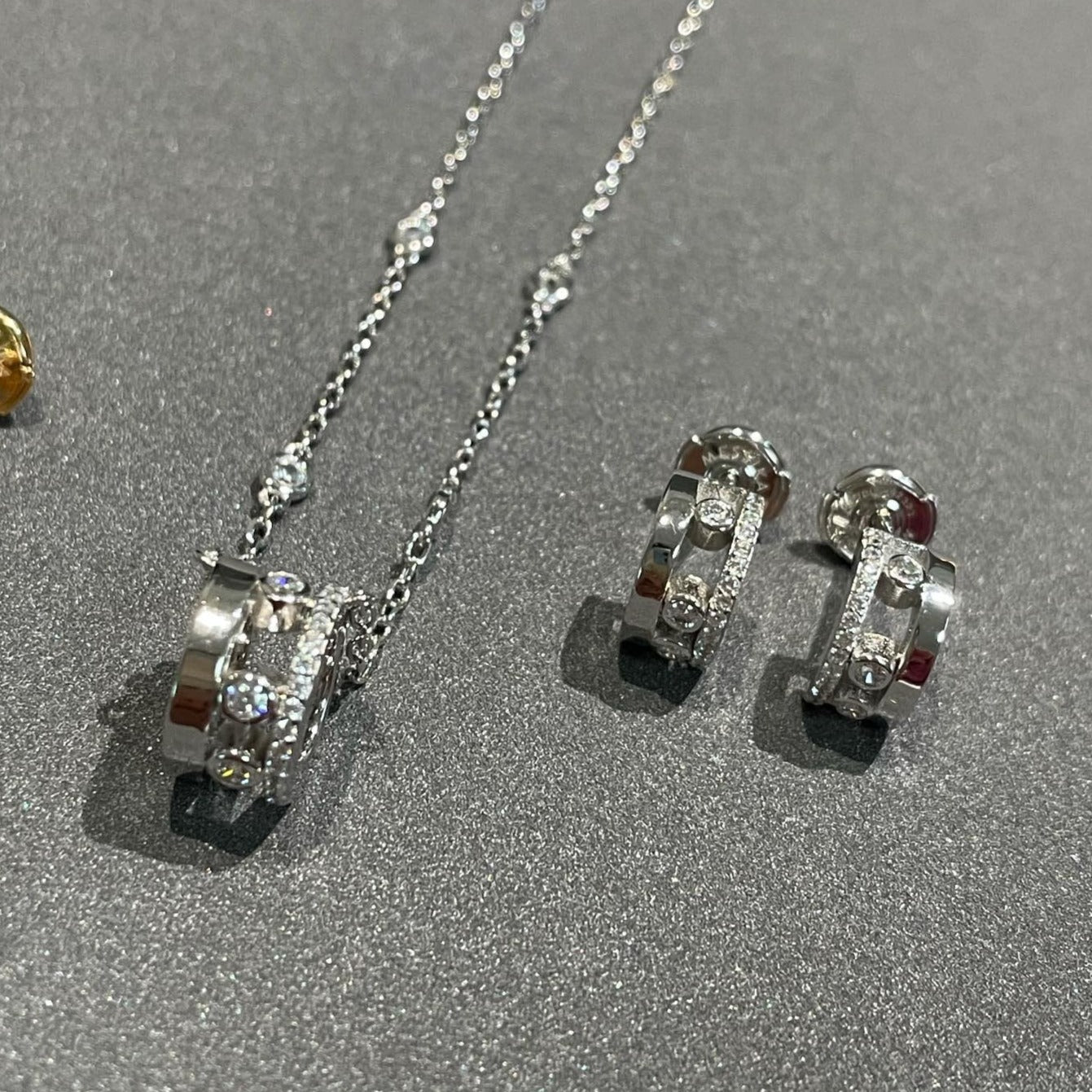 [Amore]CHAIN MOVE ROMANE PEDAND NECKLACE