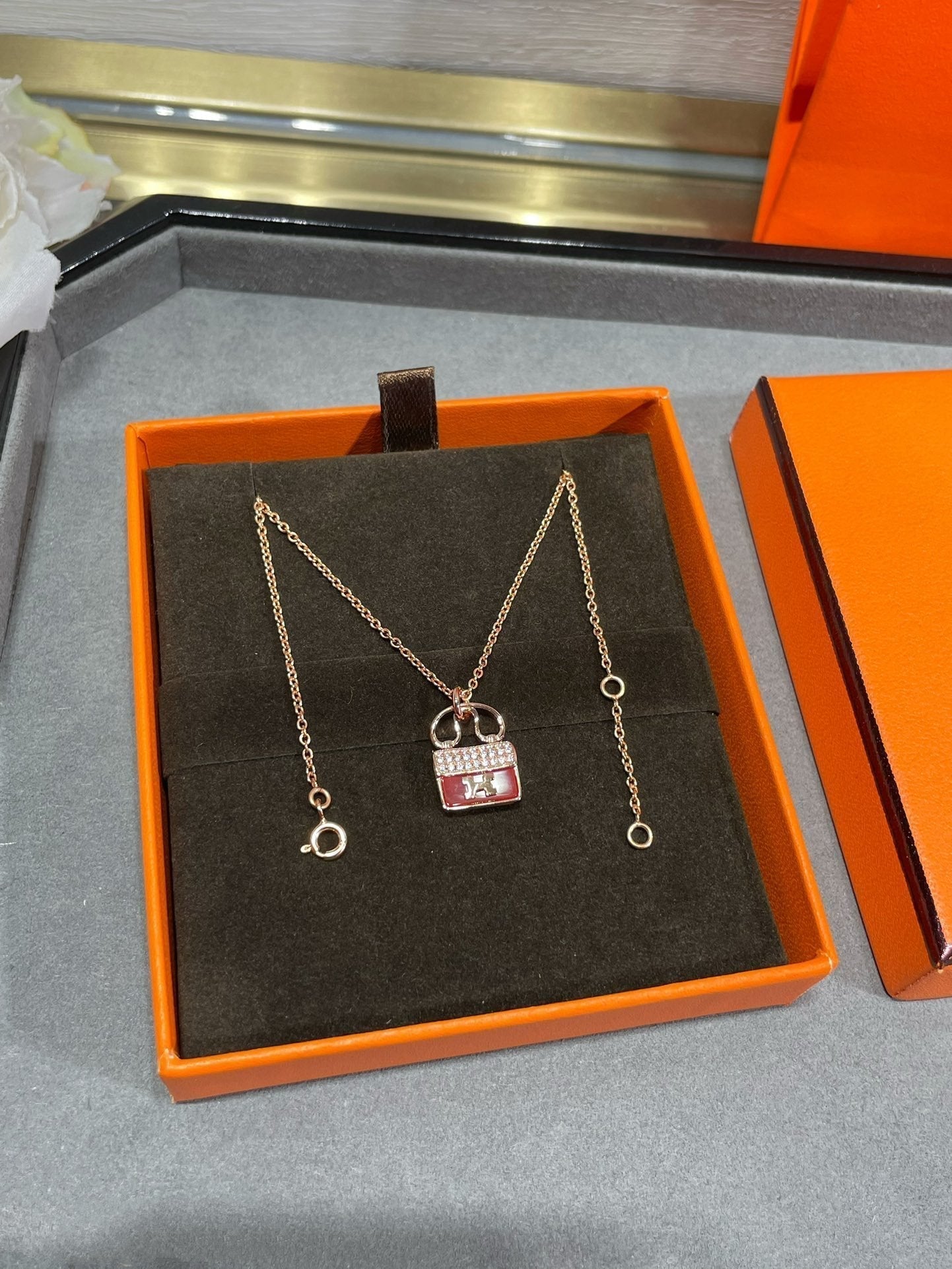 [Amore]H CIRCE MOISSANITE PENDANT NECKLACE GOLD