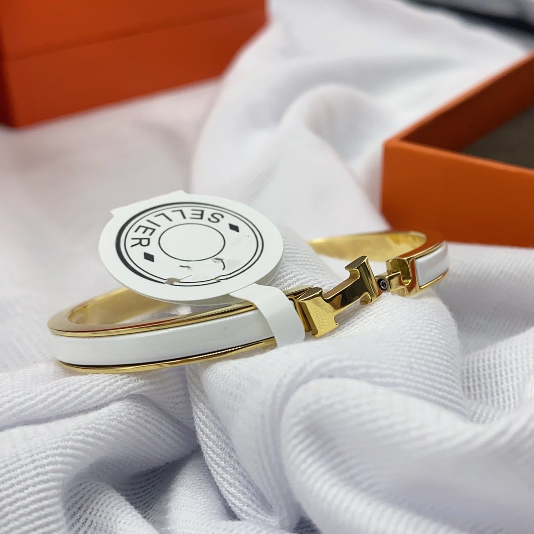 [Amore]CLASSIC HM CLIC WHITE 8MM ENAMEL BRACELET