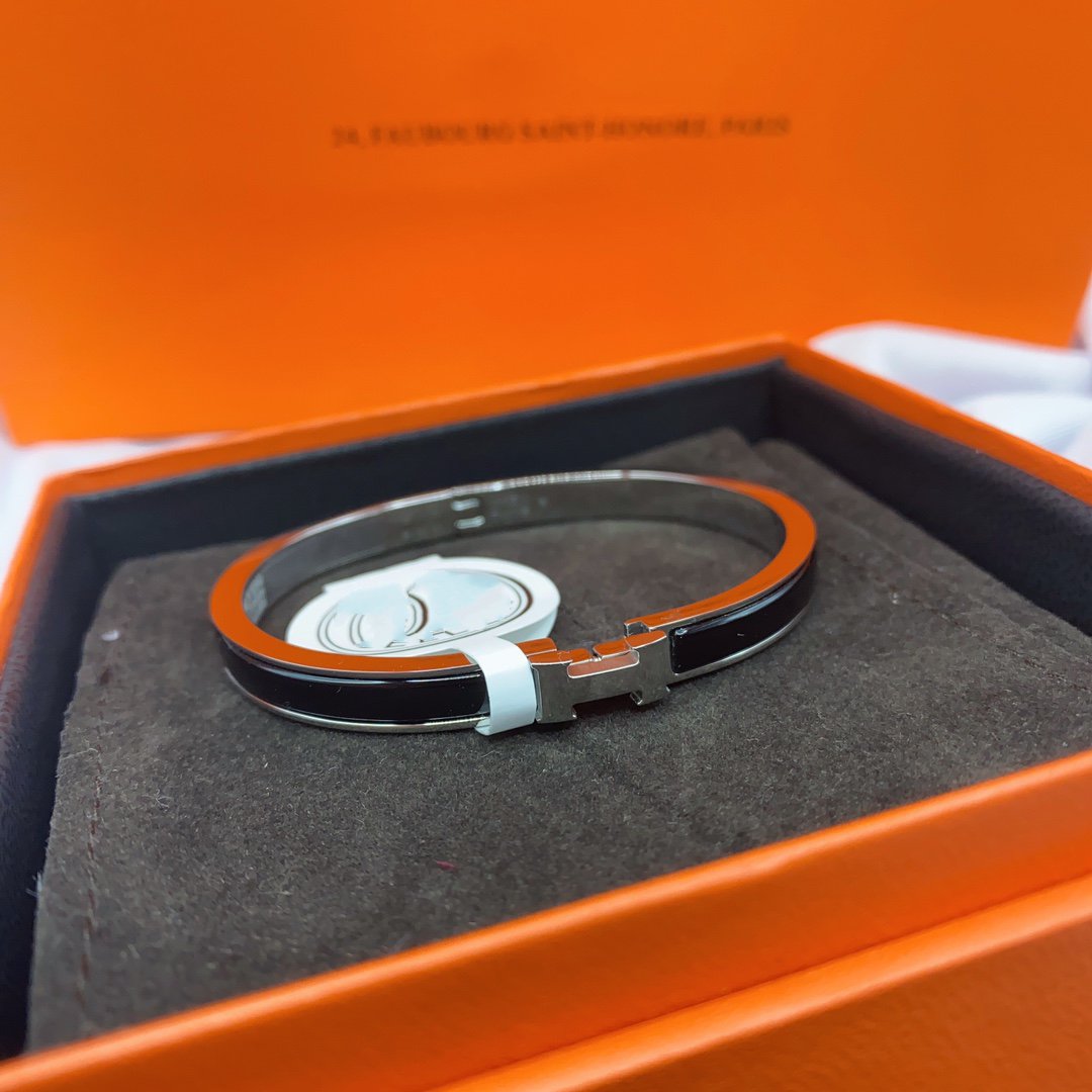 [Amore]CLASSIC HM CLIC BLACK 8MM ENAMEL BRACELET