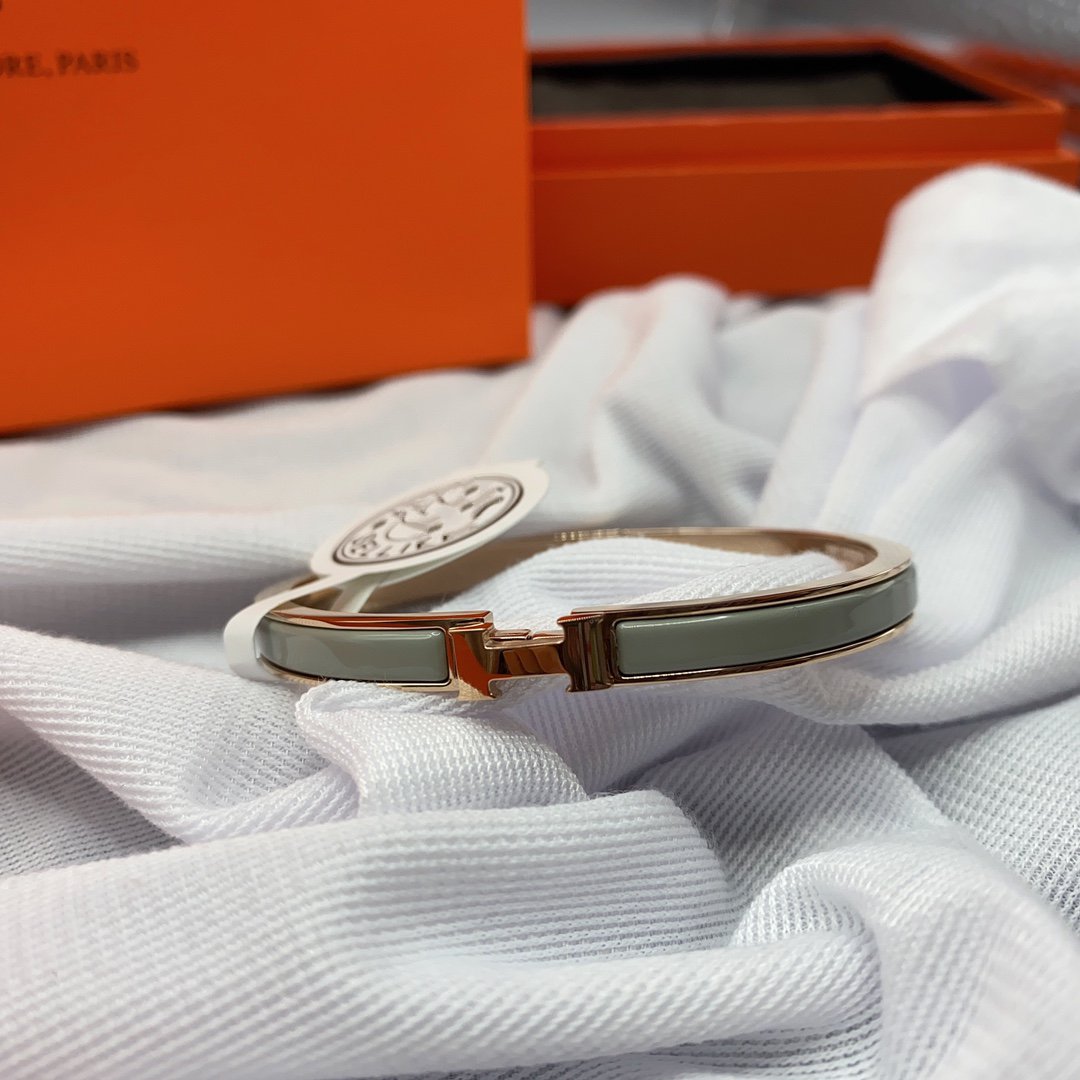 [Amore]CLASSIC HM CLIC GREEN 8MM ENAMEL BRACELET