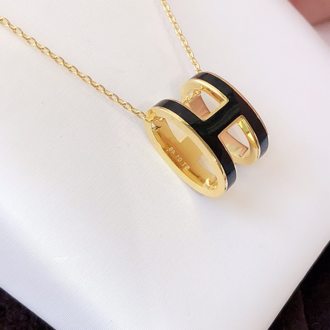 [Amore]HM CLIC BLACK ENAMEL GOLD NECKLACE