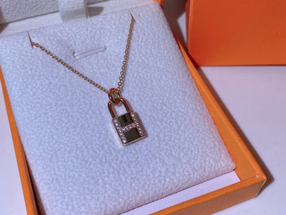 [Amore]HM ADVANCED NICHE LOCK HEAD NECKLACE DIAMONDS