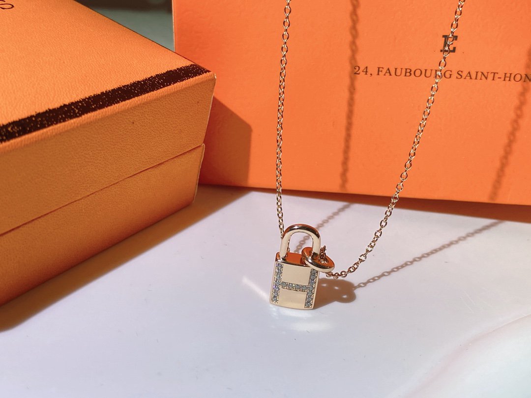 [Amore]HM ADVANCED NICHE LOCK HEAD NECKLACE DIAMONDS