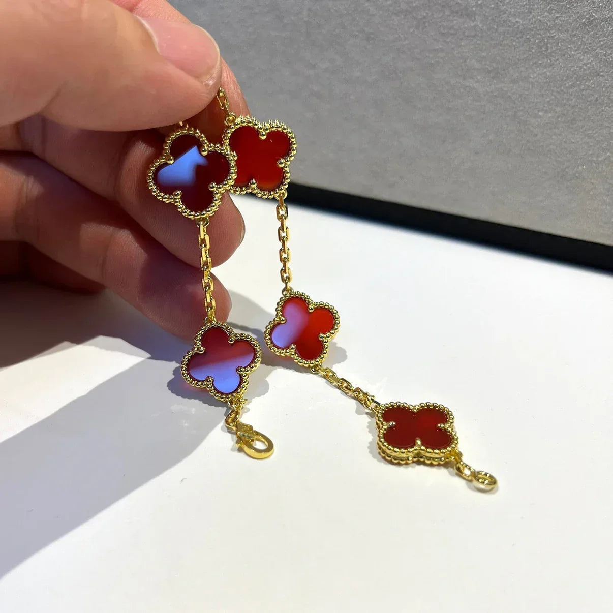 [Amore] CLOVER 5 MOTIF RED CORNELIAN BRACELET COLLECTION