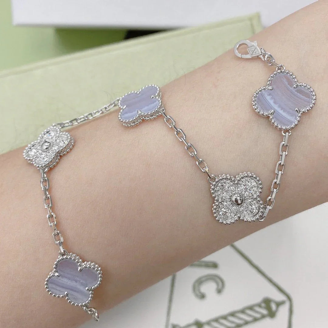 [Amore] CLOVER 5 MOTIF PURPLE CHALCEDONY BRACELET COLLECTION