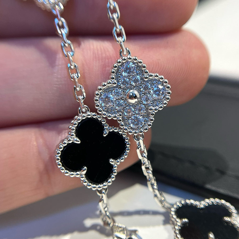 [Amore] CLOVER 5 MOTIF ONYXS BRACELET COLLECTION