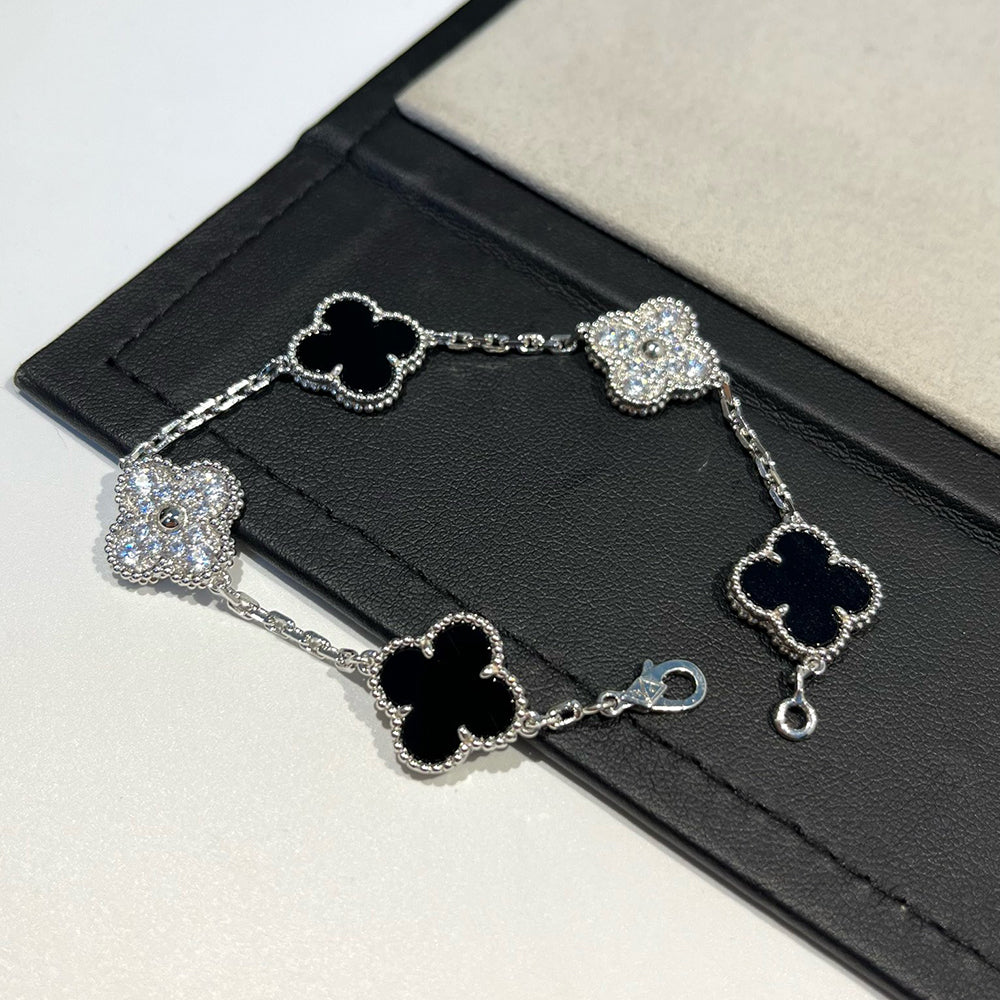 [Amore] CLOVER 5 MOTIF ONYXS BRACELET COLLECTION