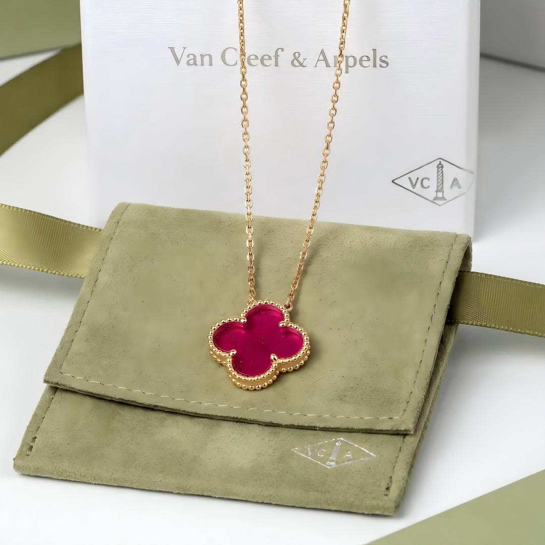 [Amore] NEW CLOVER 15MM PINK ENAMEL NECKLACE