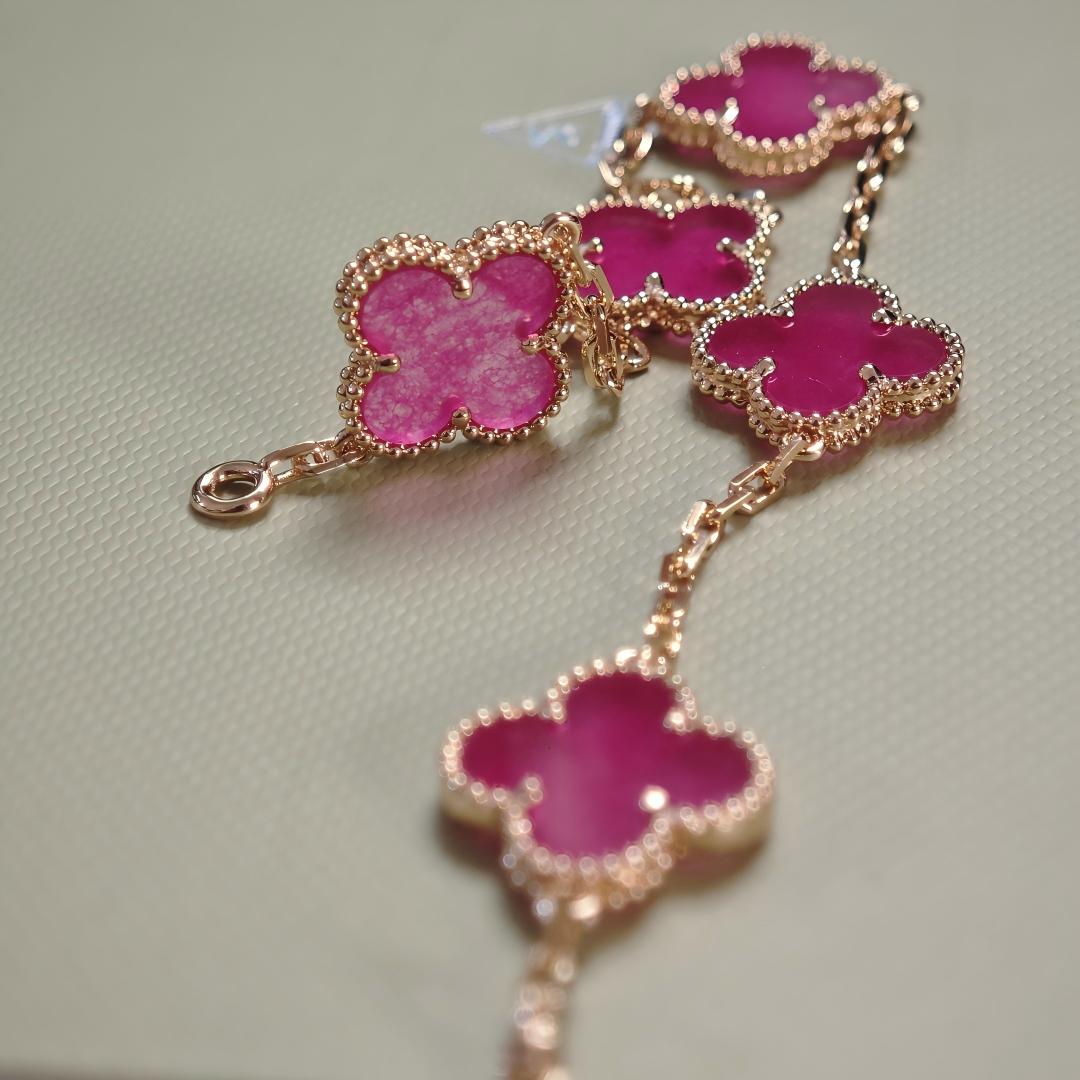 [Amore]NEW CLOVER 5 MOTIFS PINK ENAMEL BRACELET